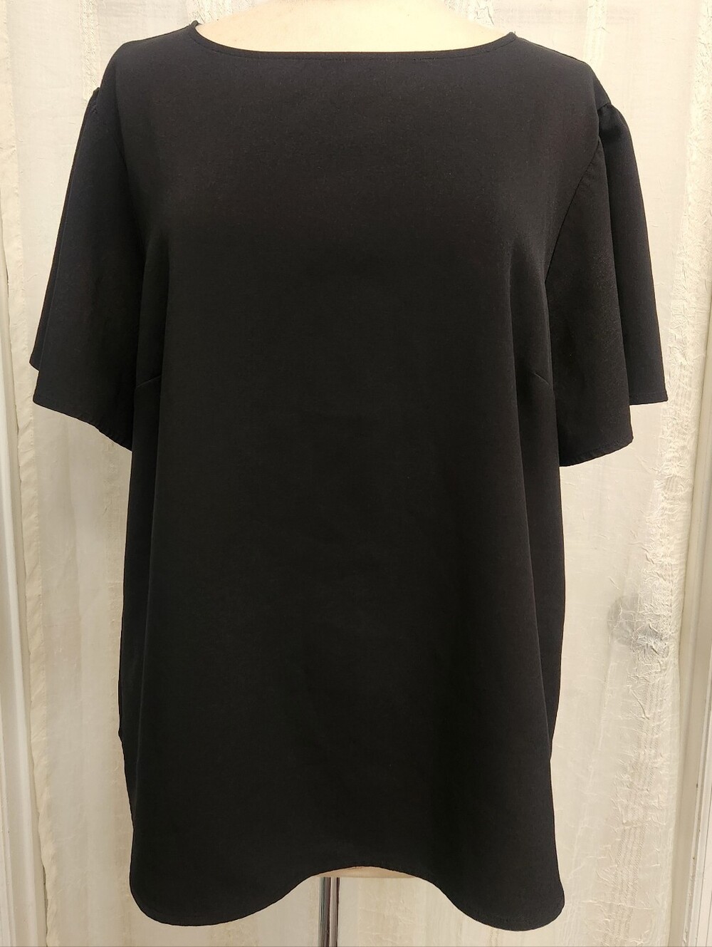 Lark & Ro Black Short Sleeve Boatneck Top